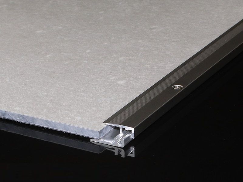 S Abschlussprofil 8233 (2,5 - 7 mm) 