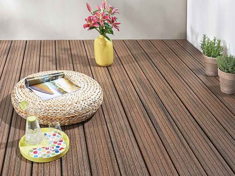 DIE KOMPAKTE plus Wabenprofildiele walnussbraun